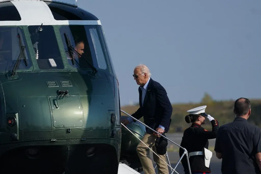 Joe Biden a hurrikán sújtotta Floridába repült