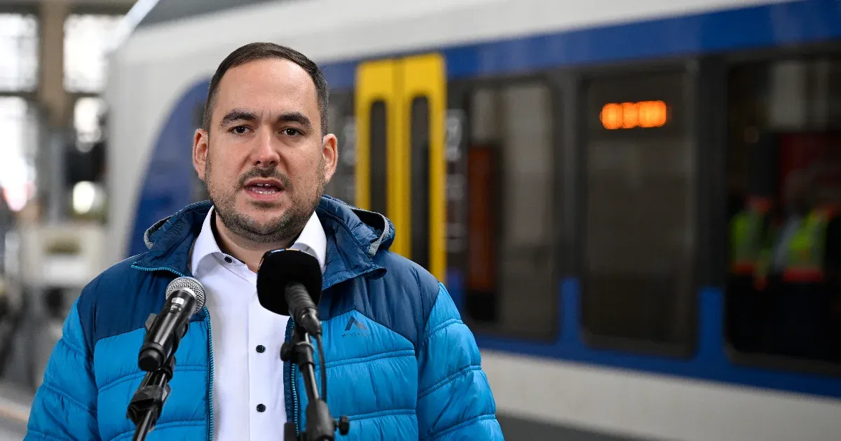 A MÁV vezetője azt ígéri, olyan megoldást keresnek a HÉV problémáira, ami a legforgalmasabb időszakokat és vonalakat nem érinti