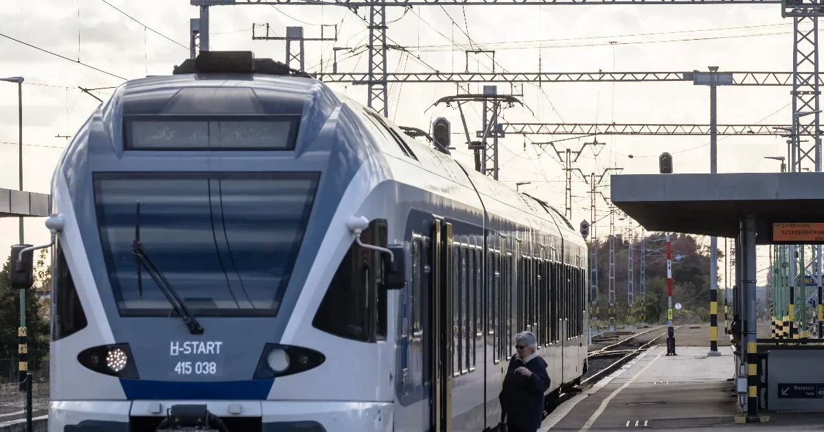Lebetegedett egy mozdonyvezető, ezért kellett buszokkal pótolni a MÁV-nak a vonatot egy szakaszon