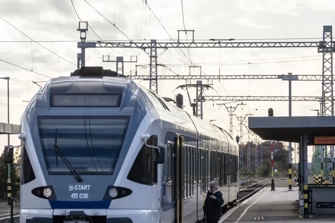 Lebetegedett egy mozdonyvezető, ezért kellett buszokkal pótolni a MÁV-nak a vonatot egy szakaszon