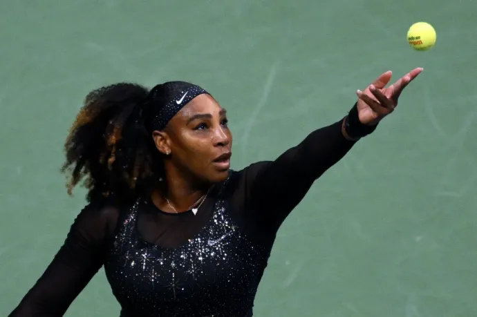 Egy kisebb grépfrút méretű cisztát távolítottak el Serena Williams nyakából