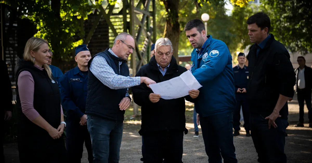 Családi napként hirdetik a vízügyeseknek és tűzoltóknak Orbán Viktor október 23-i beszédét