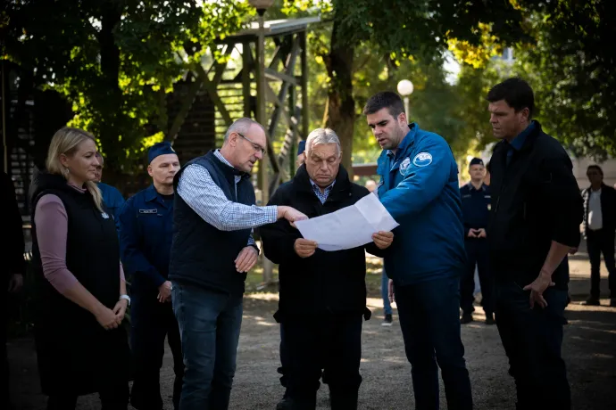 Családi napként hirdetik a vízügyeseknek és tűzoltóknak Orbán Viktor október 23-i beszédét