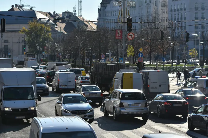 Néha kötelező lenne lemondani az elsőbbségről az új KRESZ szerint