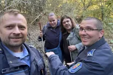 Eltévedtek az erdőben, rendőrök juttatták haza a gyengénlátó házaspárt