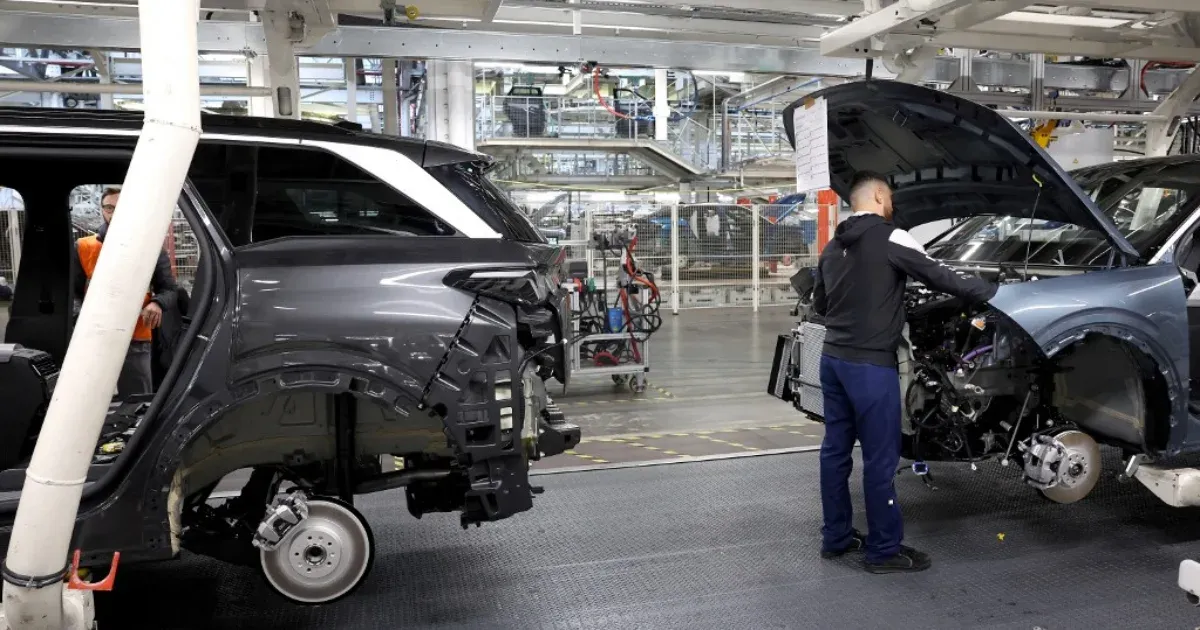 Az Alfa Romeo, a Citroën, a Fiat, az Opel és a Peugeot gyártója elkezdi visszavágni a benzines és dízelmotoros típusok gyártását