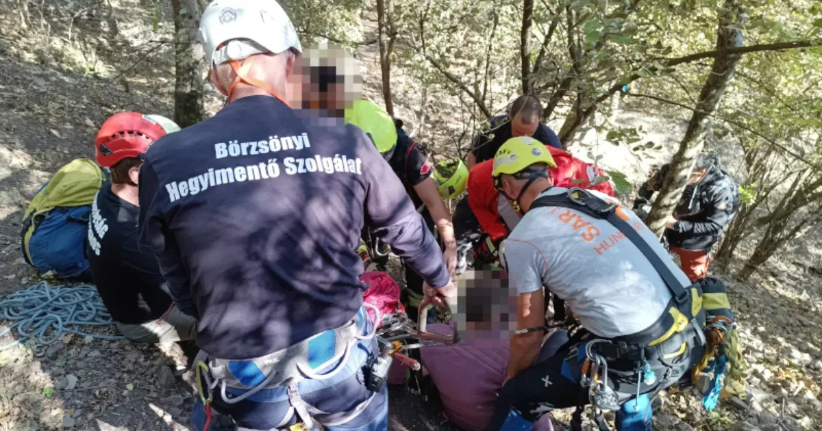Bokatörés a Remete-barlangnál: a sérült állapota stabil