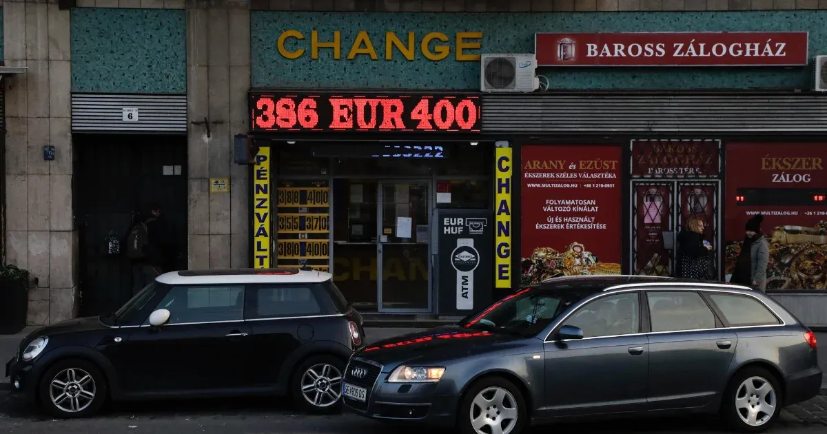 Ismét 402 forint felett járt az euró hétfőn