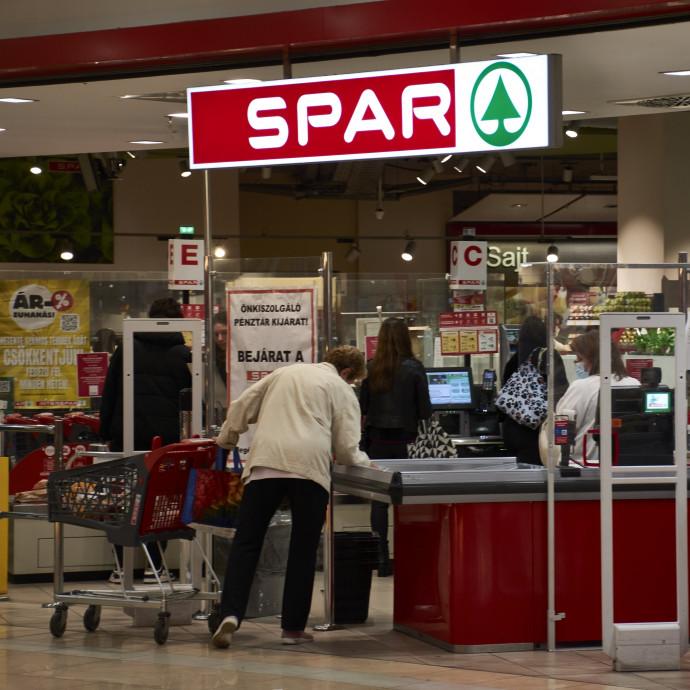 Gazdasági antidepresszánssal állítaná meg Magyar Péter előretörését a Fidesz