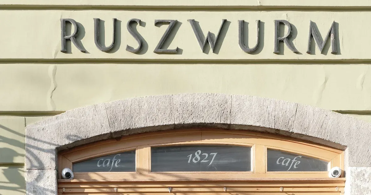 Átveheti a budavári önkormányzat a Ruszwurm cukrászda üzemeltetését