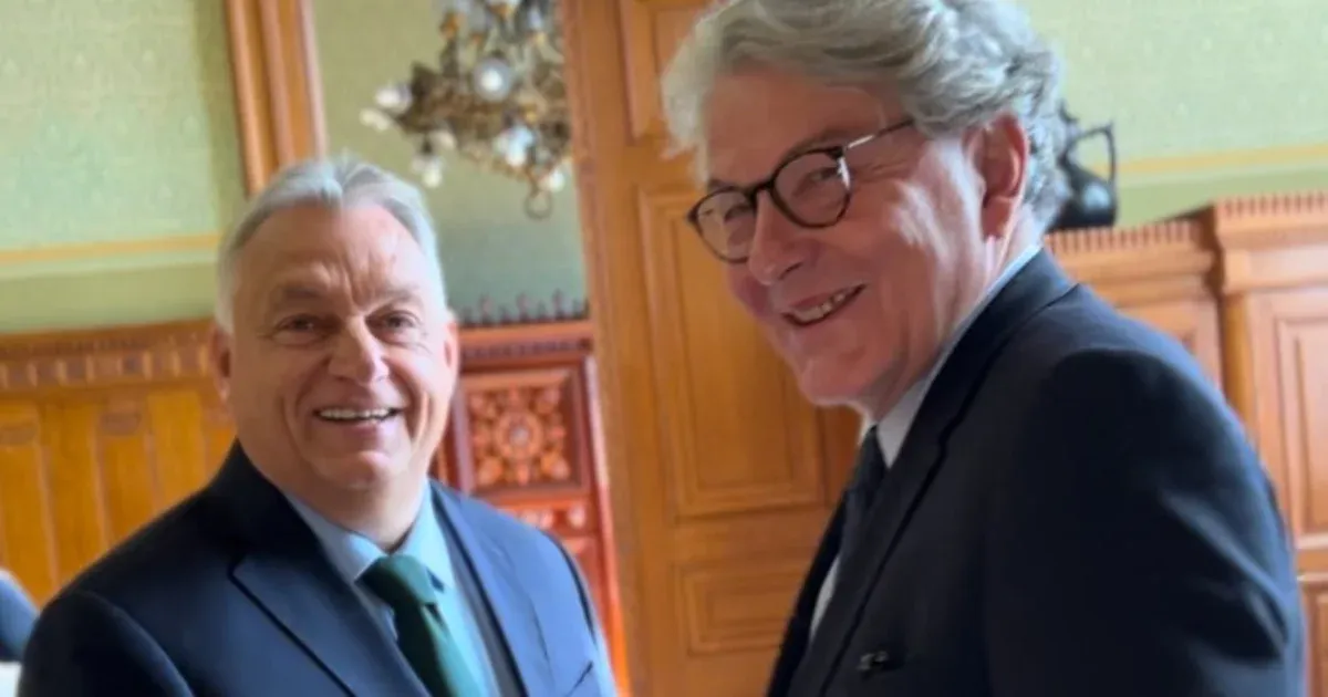 Orbán találkozott a volt EU-biztossal, aki az exfőnökével és Muskkal is összerúgta a port