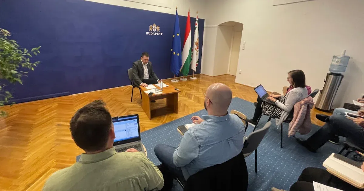Karácsony kész Budapestinfót tartani, ha a kormányinfóra beengedik a kitiltott lapokat