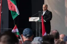 Igazi aláíró fajta, Weber kutyusa – Orbán Viktor először szállt bele látványosan Magyar Péterbe