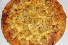 Törvényben kéne tiltani az ananászos pizzát egy bécsi pizzéria tulajdonosa szerint