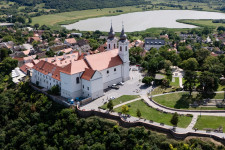 Egymilliárdos árengedménnyel kínálja tihanyi ingatlanját az állam