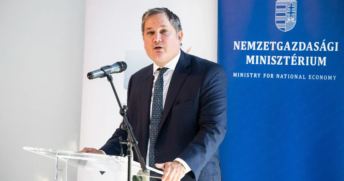 Nagy Márton a SZÉP-kártya elfogadására kérte a Bookingot
