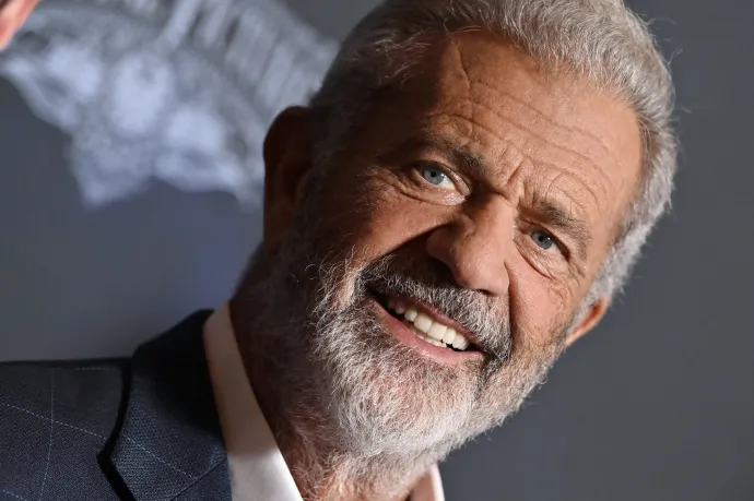 Mel Gibson szerint Kamala Harrisnek annyi az IQ-ja, mint egy kerítésoszlopnak