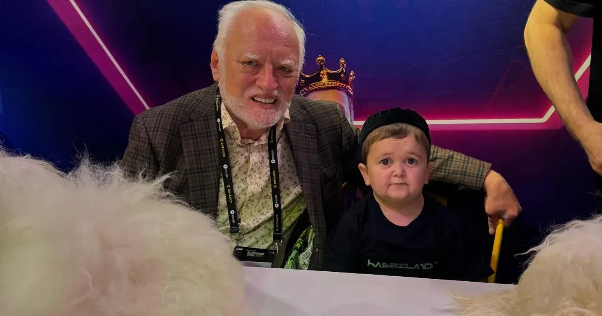 Hide the Pain Harold Hasbullával pózolt a dubaji mémdzsemborin
