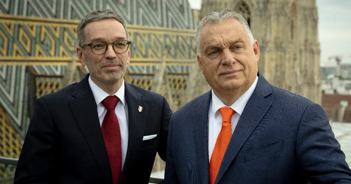 Migrációban és a békepártiságban is nagy az egyetértés az osztrák szélsőjobboldal és Orbán Viktor között