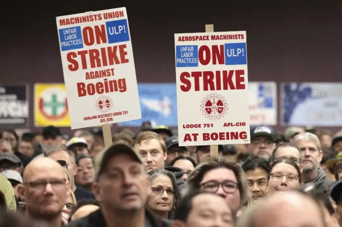 38 százalékos fizetésemelést harcoltak ki a Boeing sztrájkoló munkásai