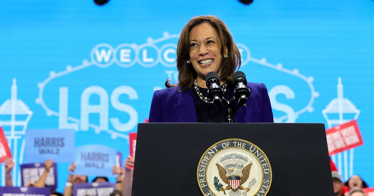 Kamala Harris történelmet írhatna első női amerikai elnökként, de erről nagyokat hallgat
