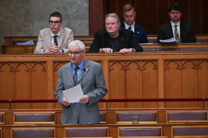 Többmilliós hűtlen kezeléssel és sikkasztással gyanúsítják a mátészalkai tankerület kirúgott vezetőjét