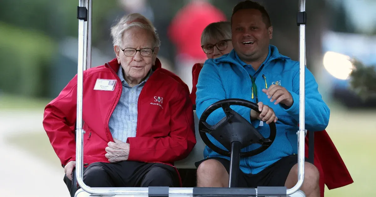 325 milliárd dollárosra nőtt Warren Buffett készpénzerődje, és nem jó jel a világgazdaságnak