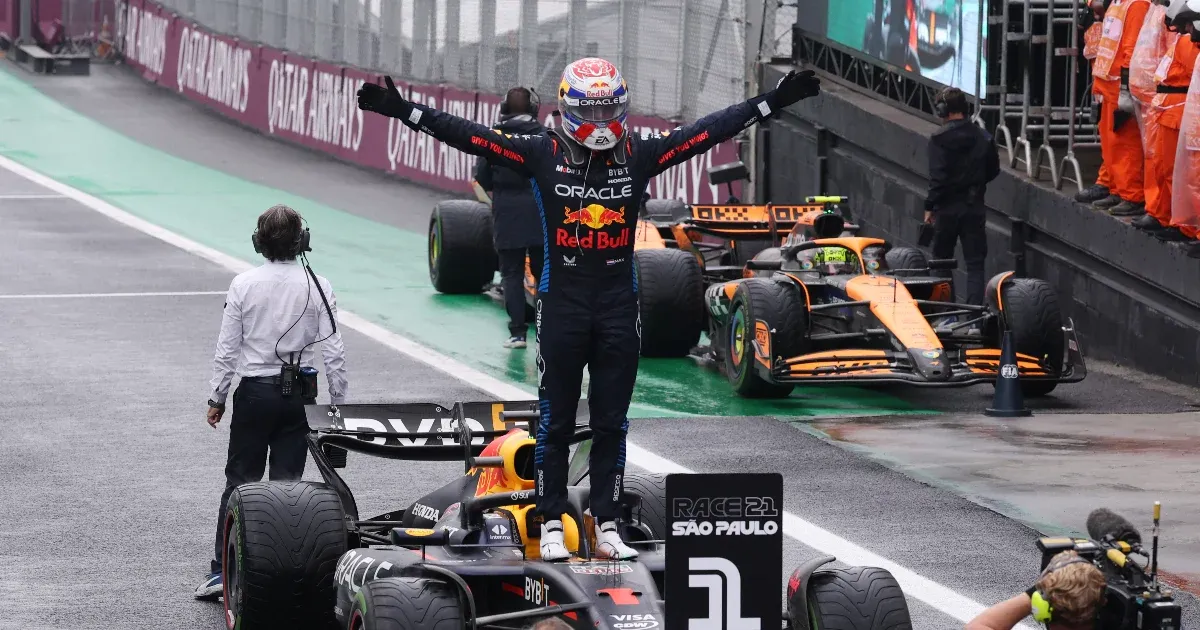 Verstappen a 17. helyről indulva nyerte a Brazil Nagydíjat, 62 pontra növelte előnyét Norris előtt