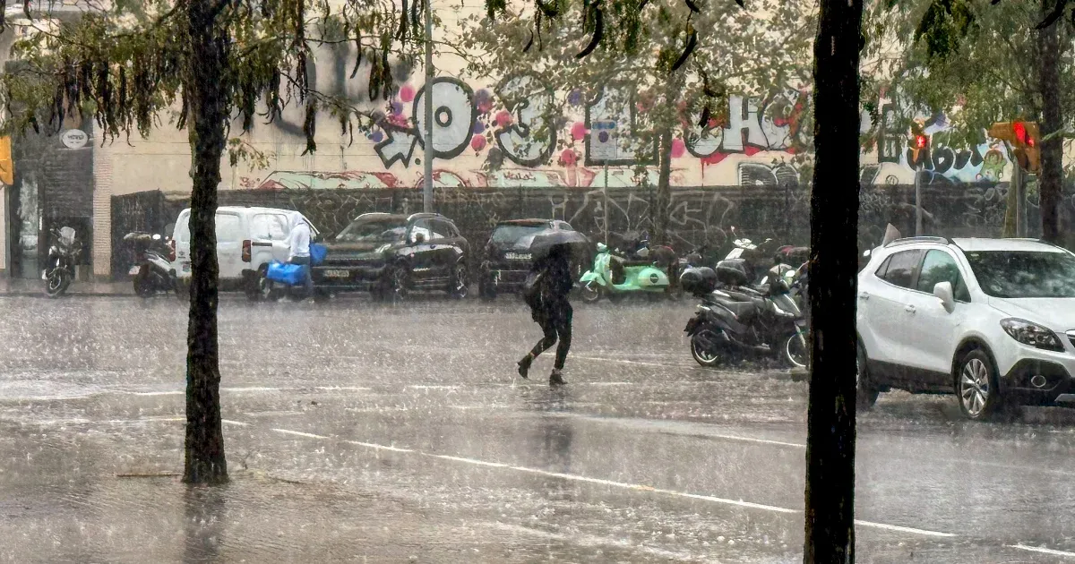 Vörös riasztást adtak ki Barcelonára az özönvízszerű esők és az árvízveszély miatt
