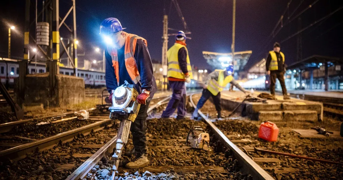 Elkezdték felújítani a Keleti pályaudvar váltóit a két kisiklásos baleset után