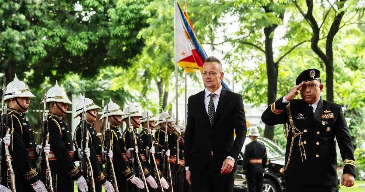 Szijjártó luxus magángéppel repült nyáron a Fülöp-szigetekre, 181 millióba került az út