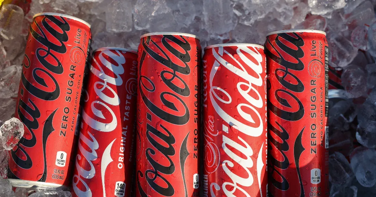 Fémdarabokat találtak Ausztriában gyártott Coca-Cola, Fanta és Sprite üdítőkben