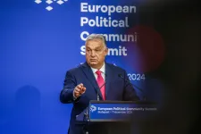 Az albán kormányfő Orbánnak: Egész Európa a fekete bárány akoljában gyűlt össze