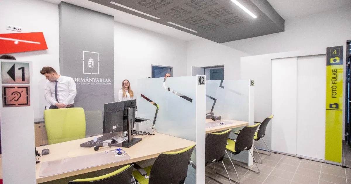 Jövő évtől minden karácsony utáni munkanapra szabadságra küldik az állami hivatalnokokat