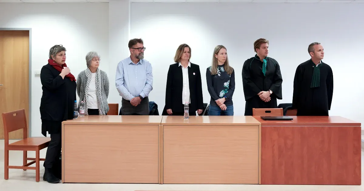 A tankerületnek végkielégítést kell fizetnie a kirúgott kölcseys tanároknak, a rendkívüli felmentés aránytalan volt