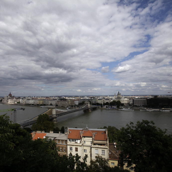 Lakásárcsökkenés kellene Budapesten, hogy teljesüljön a kormány célja