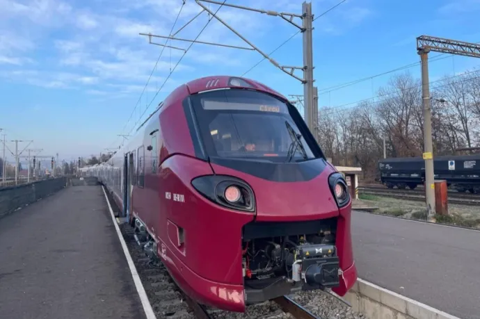 Az első Alstom elektromos vonatot tesztelik, november végén indulhat a forgalom