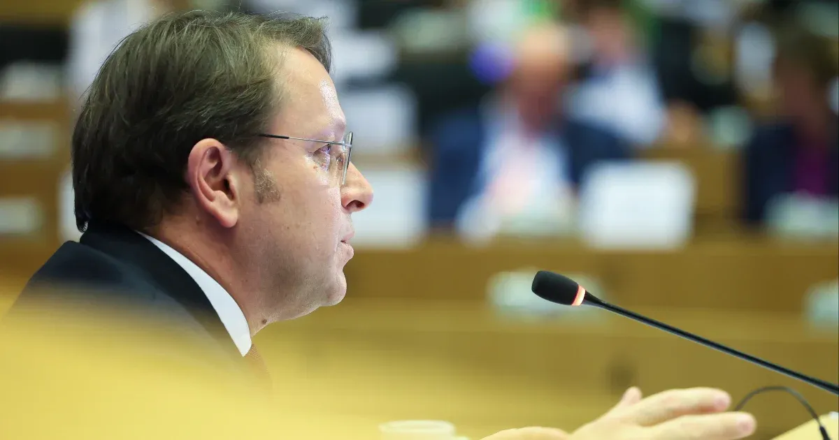 A hülyézését is felemlegették a magyar kormány EU-biztosjelöltjének a pótkérdéseinél