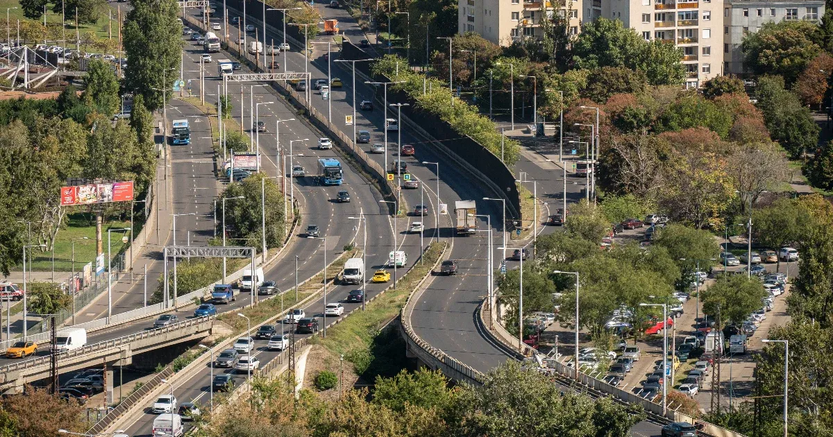 A kormány továbbra is rejtve hagyná, hogy melyik milliárdos milyen nagy üzletben van benne