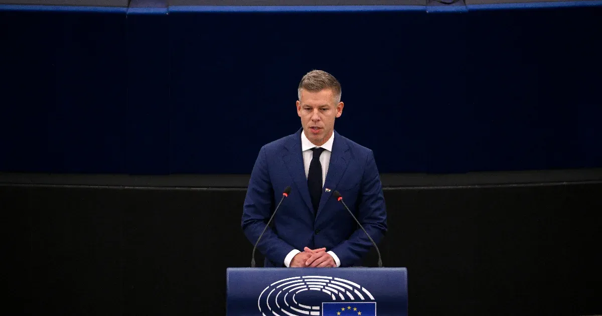 Medián: Magyar Péter népszerűbb az őt ismerők körében, mint Orbán Viktor