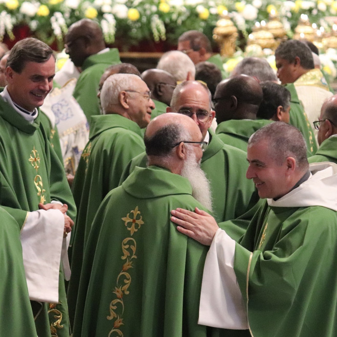 Kétezer éves tabukat döntenek le az egyház megújítása érdekében