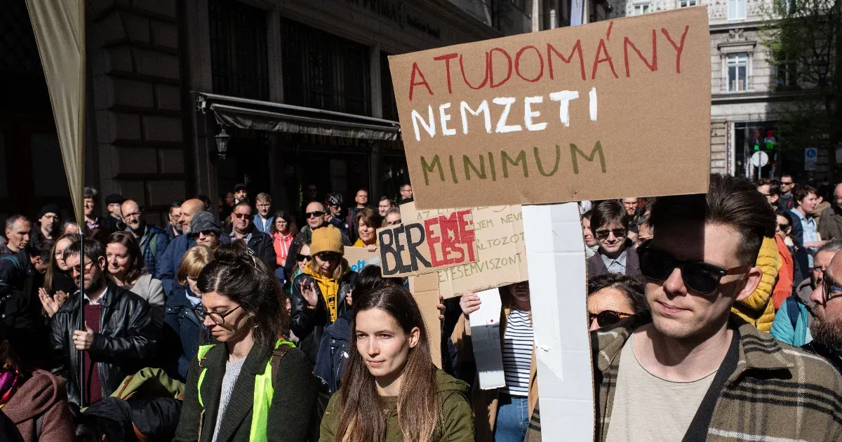 Privatizációtól tart és tiltakozik a magyar kutatási hálózat reformja ellen az Akadémiai Dolgozók Fóruma