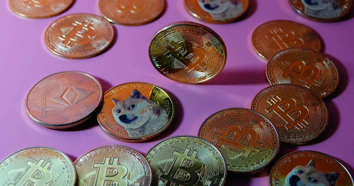 Trump és Musk miatt brutális áremelkedéssel tért vissza a dogecoin