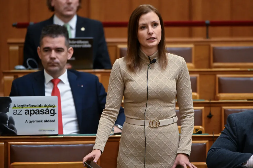 Dúró Dóra 100 ezer forinttal támogatná azokat, akiknek tíz évig kitart a házasságuk – Forrás: Telex.hu