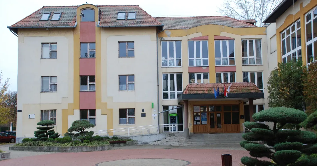 Potyognak a csontvázak Orosházán, ahol a régi városvezetés félmilliárdos hiányt hagyott maga után