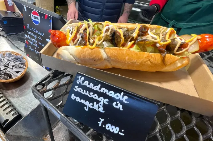 Turbó hot dog 7000, sült krumpli 3000 – megnyíltak a belvárosi karácsonyi vásárok