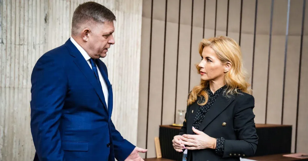 Ha a buszsofőrtől se vehetnének magyarul jegyet Szlovákiában, azt az Orbán–Fico-barátság is megérezhetné