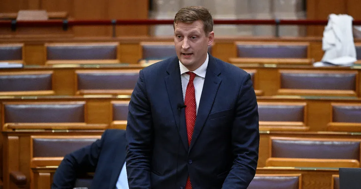 Az államtitkár szerint minden fent van a Mol alapítvány honlapján a pénzosztásokról, valójában semmi sincs