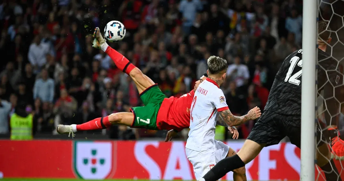 Ronaldo egy laza ollózással lőtt gólt a lengyelek ellen