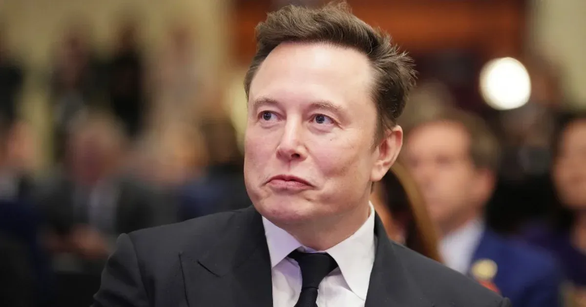 Musk kigúnyolta Zelenszkijt, mert függetlennek nevezte Ukrajnát